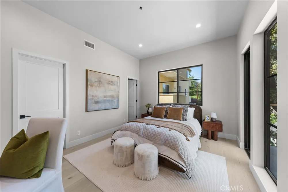 728 Bonita Dr South Pasadena, CA 91030