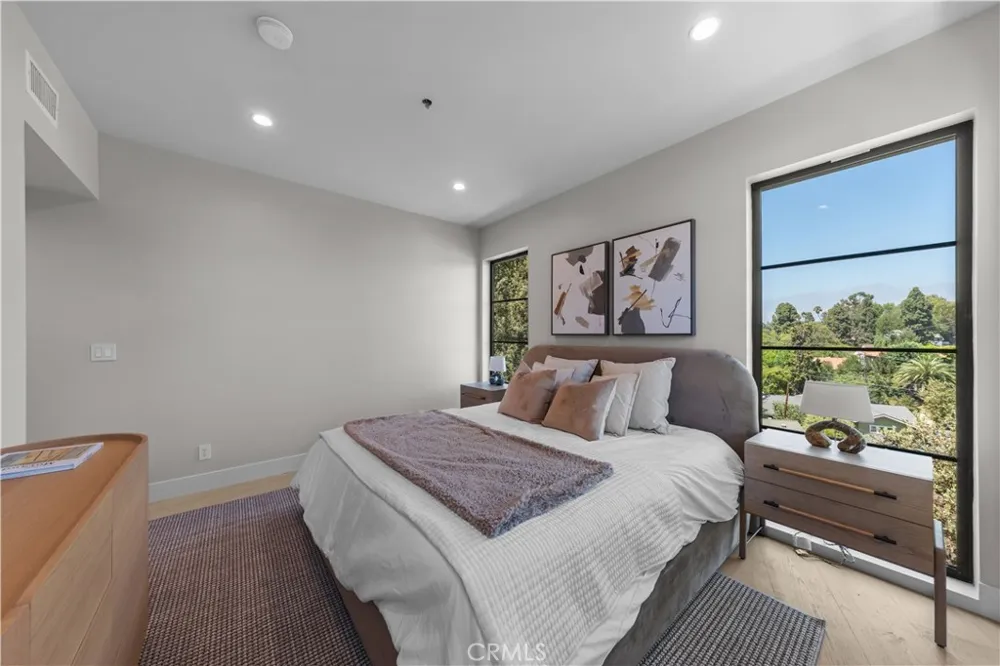 728 Bonita Dr South Pasadena, CA 91030