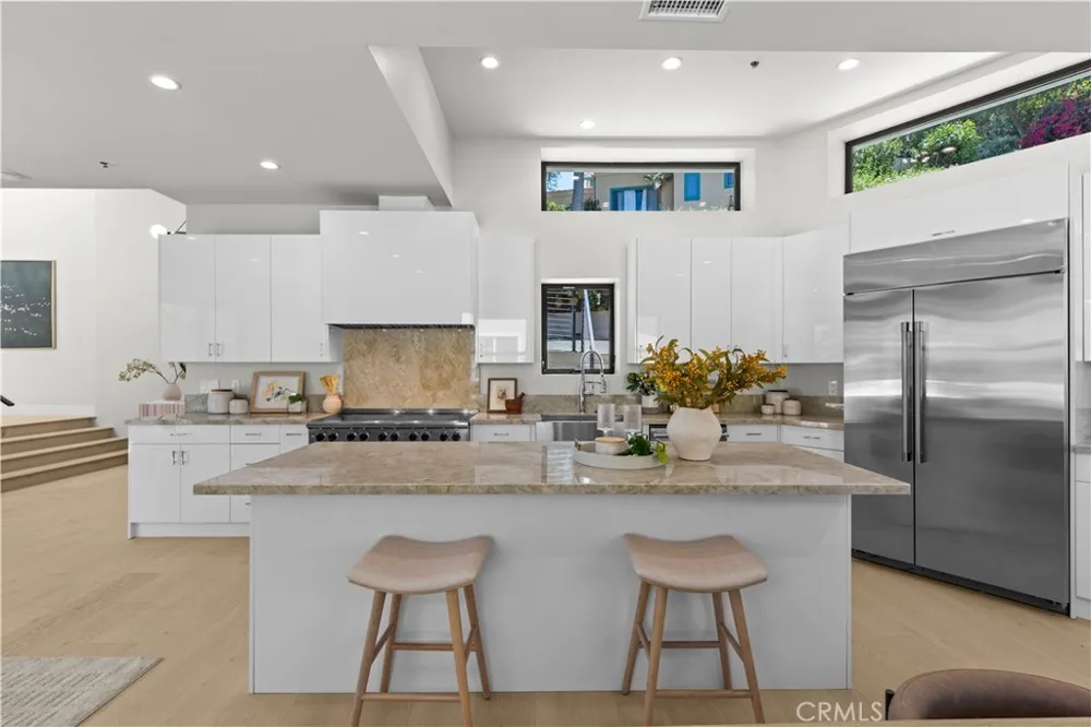 728 Bonita Dr South Pasadena, CA 91030