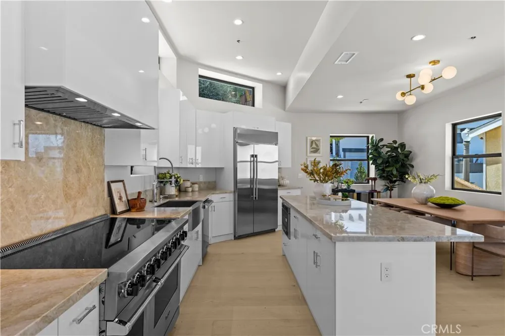 728 Bonita Dr South Pasadena, CA 91030