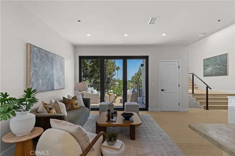728 Bonita Dr South Pasadena, CA 91030
