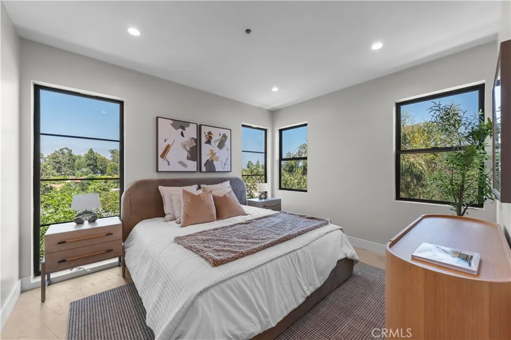 728 Bonita Dr South Pasadena, CA 91030
