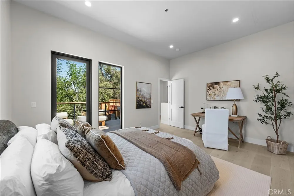 728 Bonita Dr South Pasadena, CA 91030