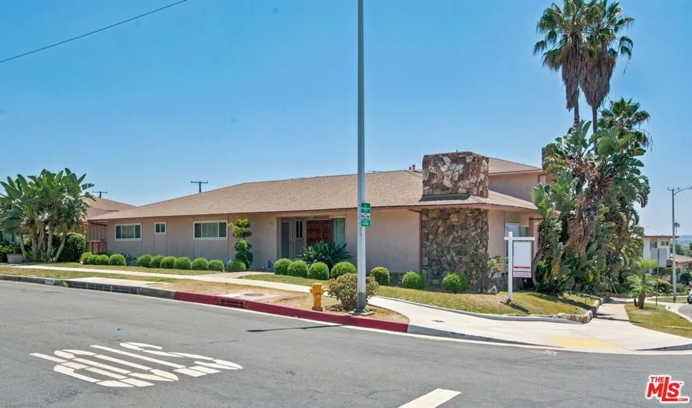 5452 W 57th Street Los Angeles, CA 90056