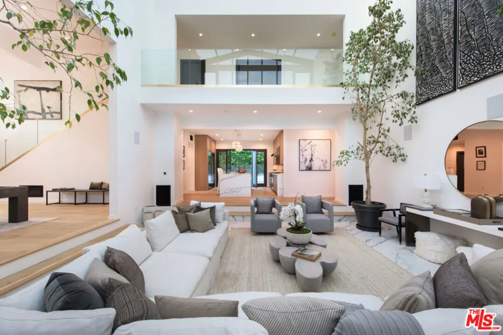 1378 DOHENY DRIVE Los Angeles, CA 90069