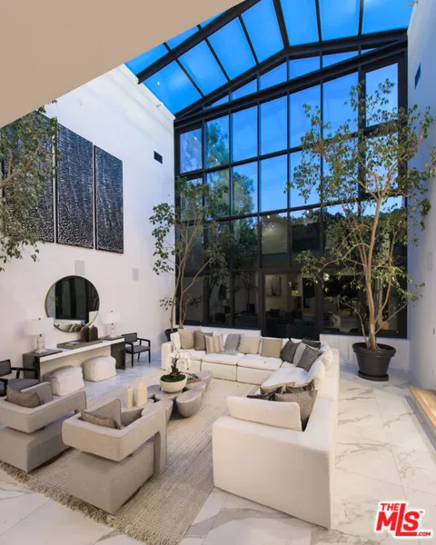 1378 DOHENY DRIVE