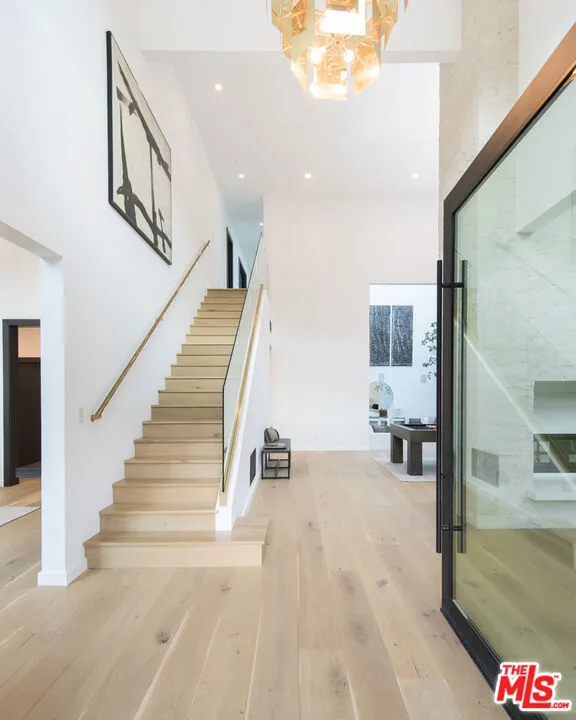 1378 DOHENY DRIVE Los Angeles, CA 90069
