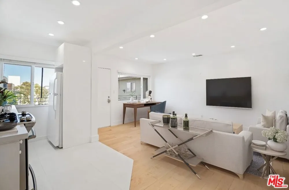119 Paloma Avenue #D Venice, CA 90291