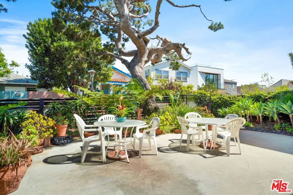 119 Paloma Avenue #D Venice, CA 90291