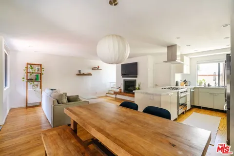 2600 Abbot Kinney Boulevard #6