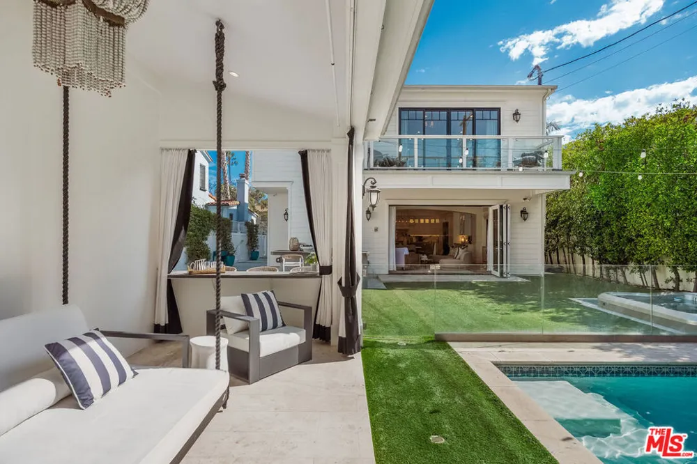 6227 W 5th Street Los Angeles, CA 90048
