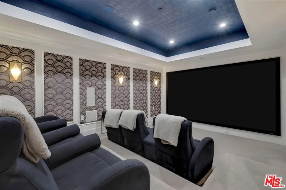 6227 W 5th Street Los Angeles, CA 90048