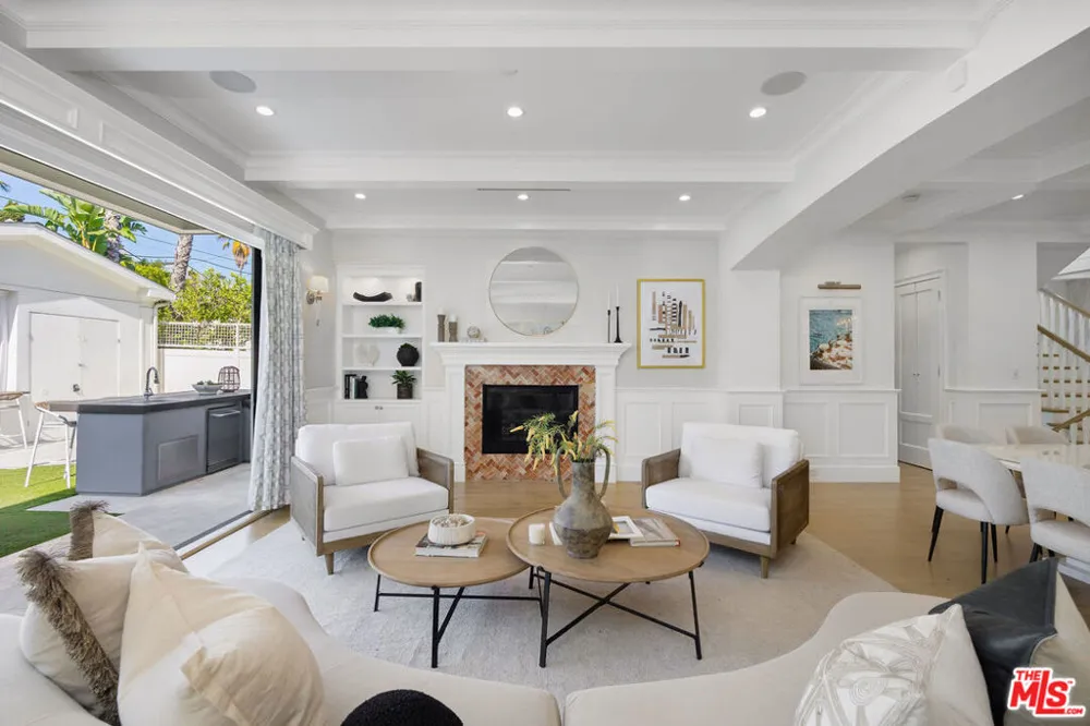 6227 W 5th Street Los Angeles, CA 90048