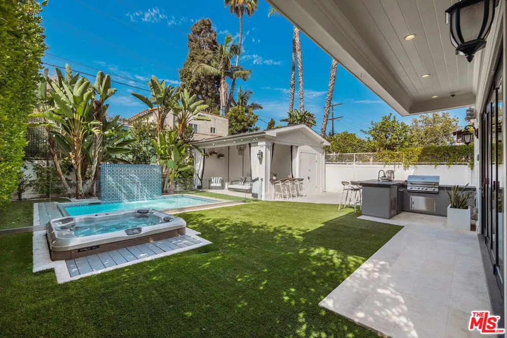 6227 W 5th Street Los Angeles, CA 90048
