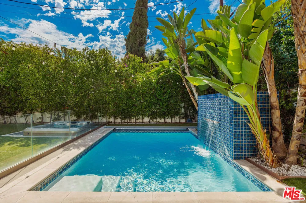6227 W 5th Street Los Angeles, CA 90048