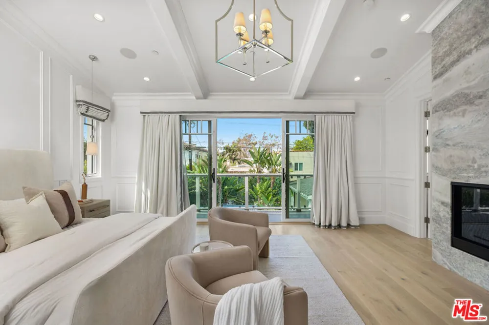 6227 W 5th Street Los Angeles, CA 90048