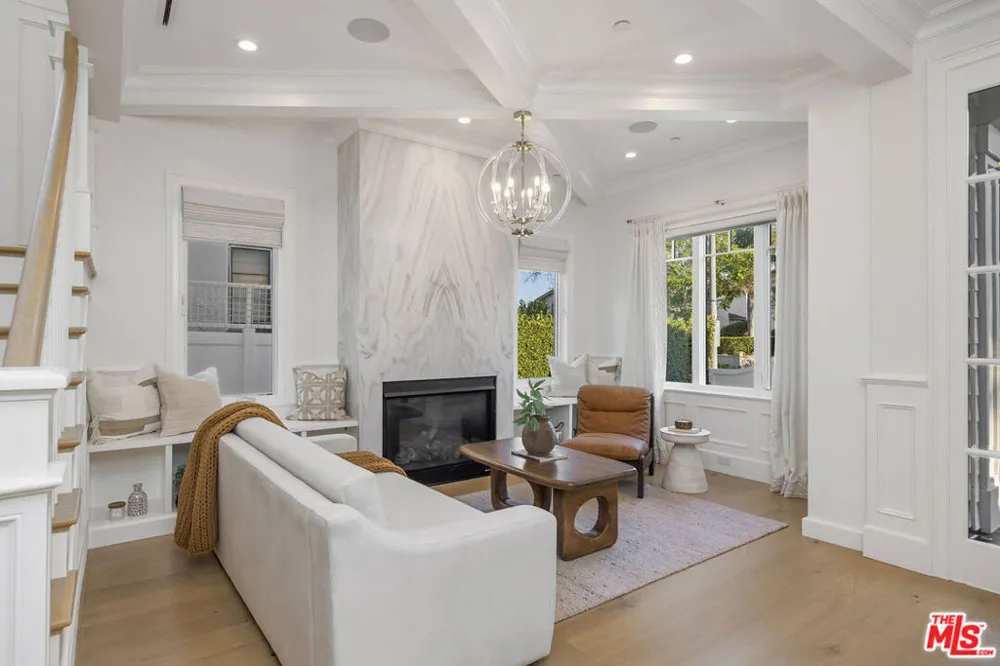 6227 W 5th Street Los Angeles, CA 90048
