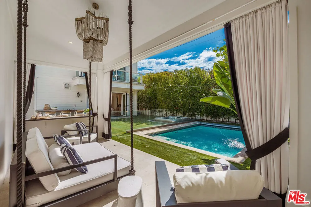 6227 W 5th Street Los Angeles, CA 90048