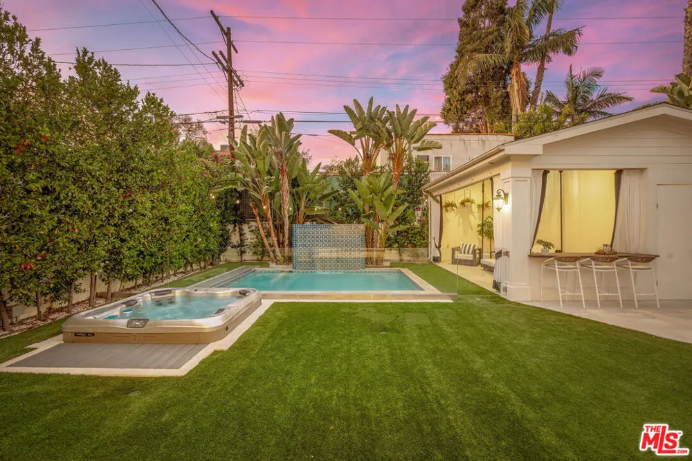 6227 W 5th Street Los Angeles, CA 90048