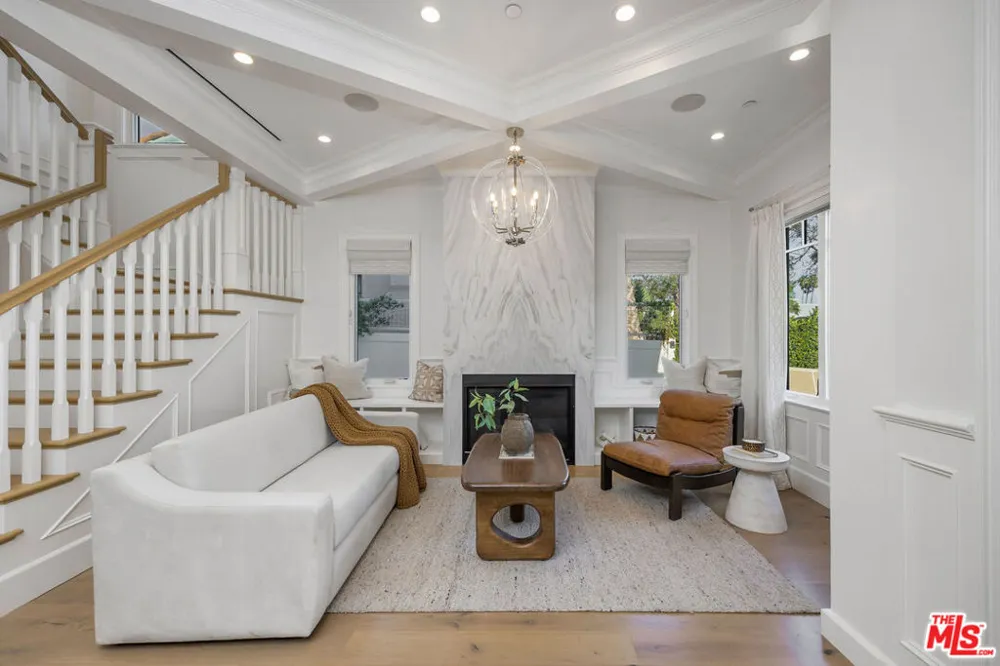6227 W 5th Street Los Angeles, CA 90048