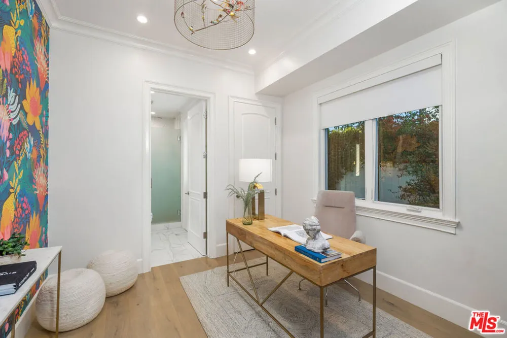 6227 W 5th Street Los Angeles, CA 90048