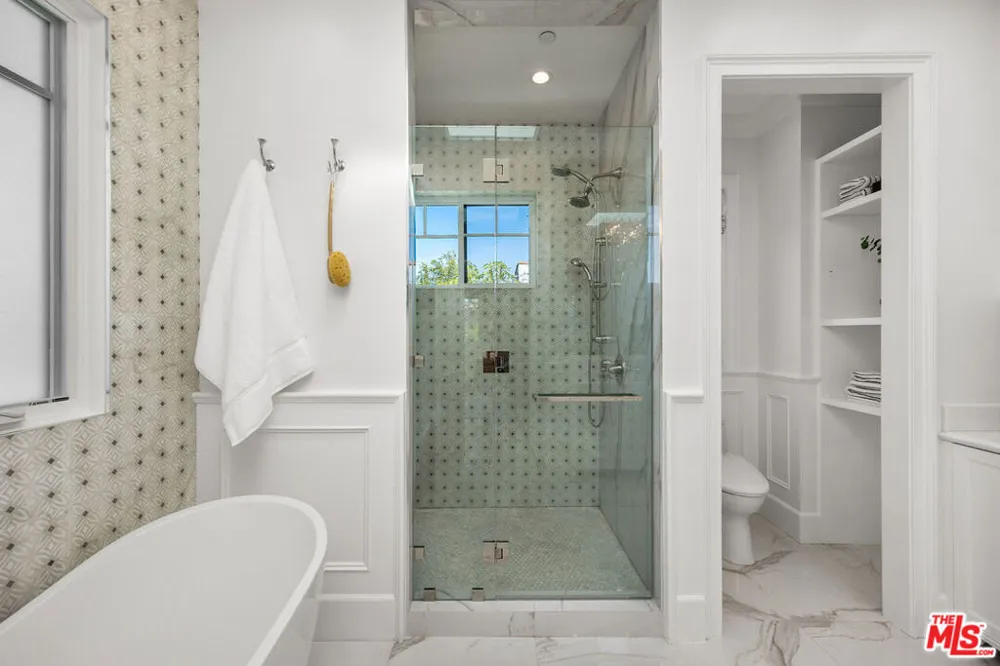 6227 W 5th Street Los Angeles, CA 90048