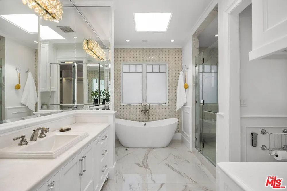 6227 W 5th Street Los Angeles, CA 90048
