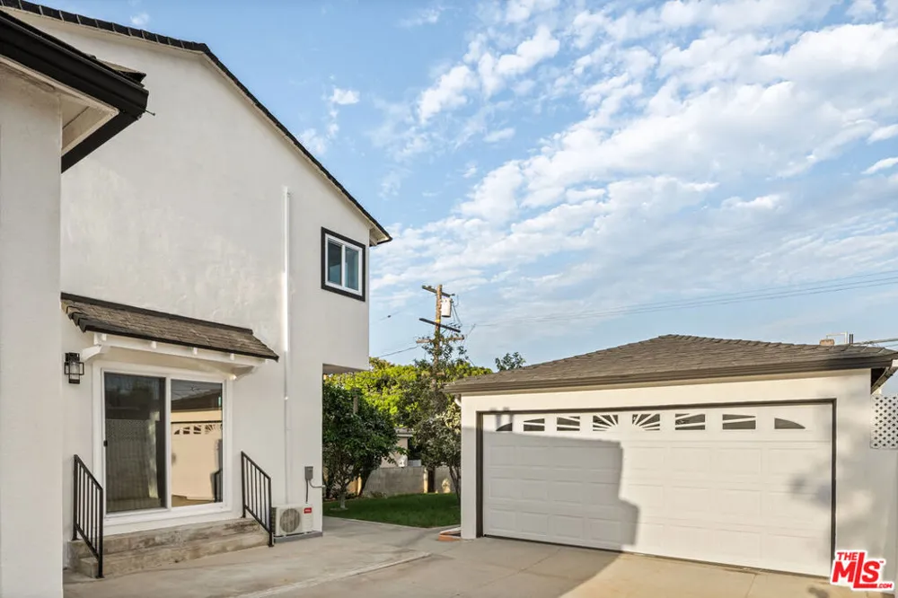 7820 Airlane Avenue Los Angeles, CA 90045