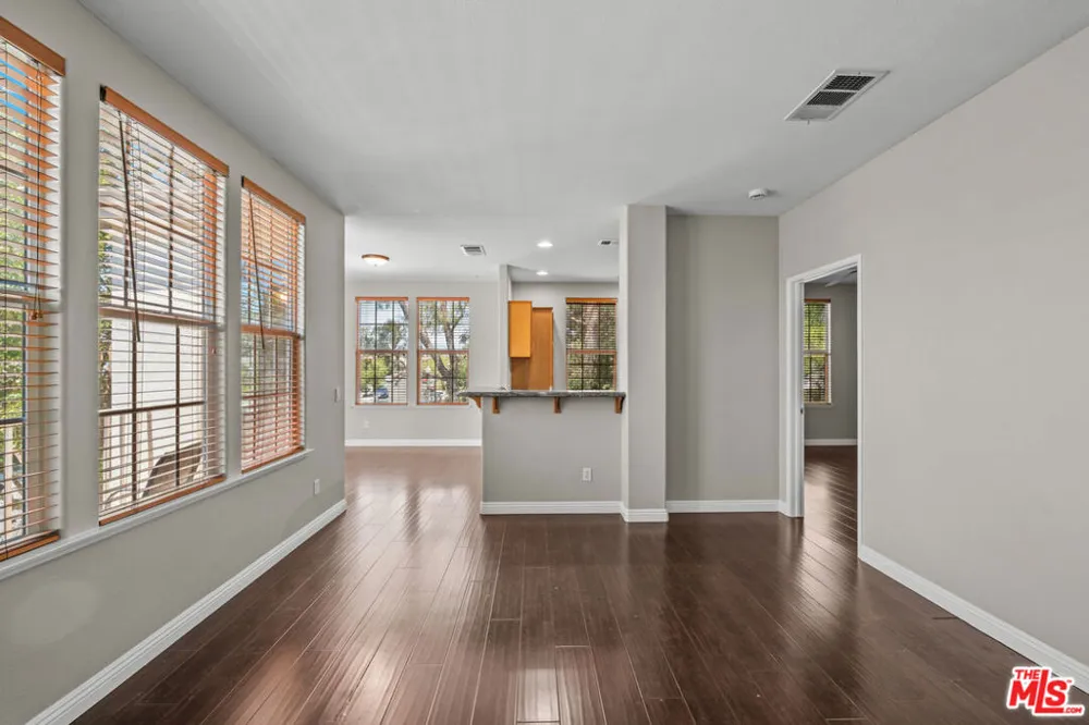 24136 Victoria Lane #23 Valencia, CA 91355