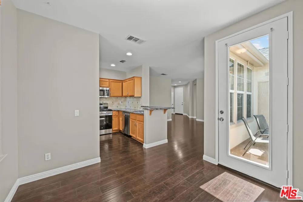 24136 Victoria Lane #23 Valencia, CA 91355