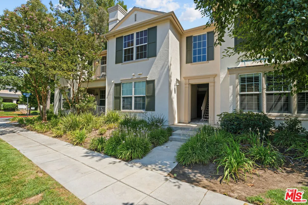 24136 Victoria Lane #23 Valencia, CA 91355