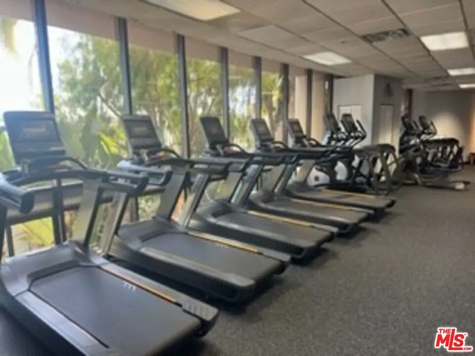 4316 Marina City Drive #304G Marina del Rey, CA 90292