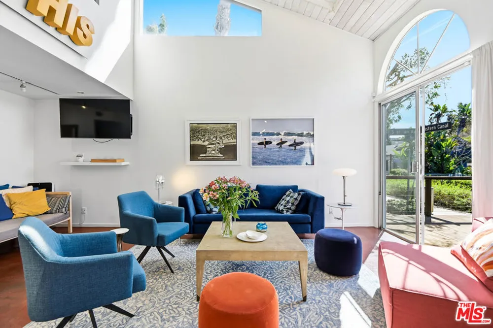 469 Sherman Avenue Venice, CA 90291
