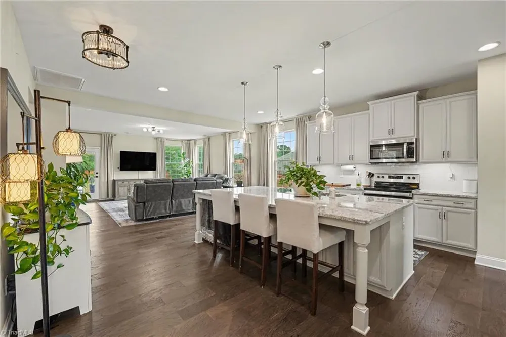 6475 Rogers Farm Road Pleasant Garden, NC 27313