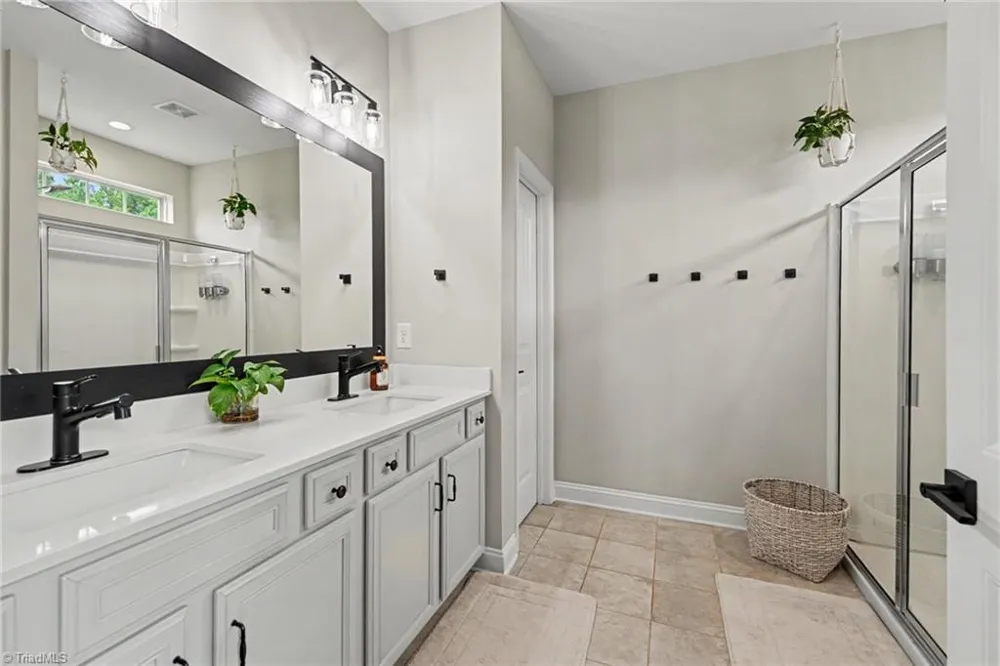 6475 Rogers Farm Road Pleasant Garden, NC 27313