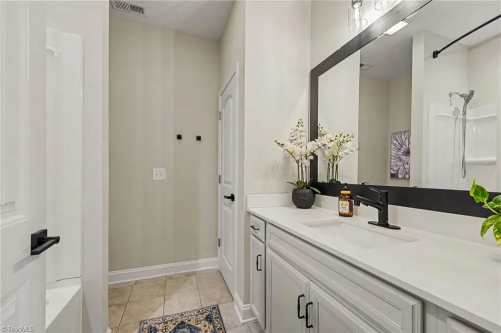 6475 Rogers Farm Road Pleasant Garden, NC 27313