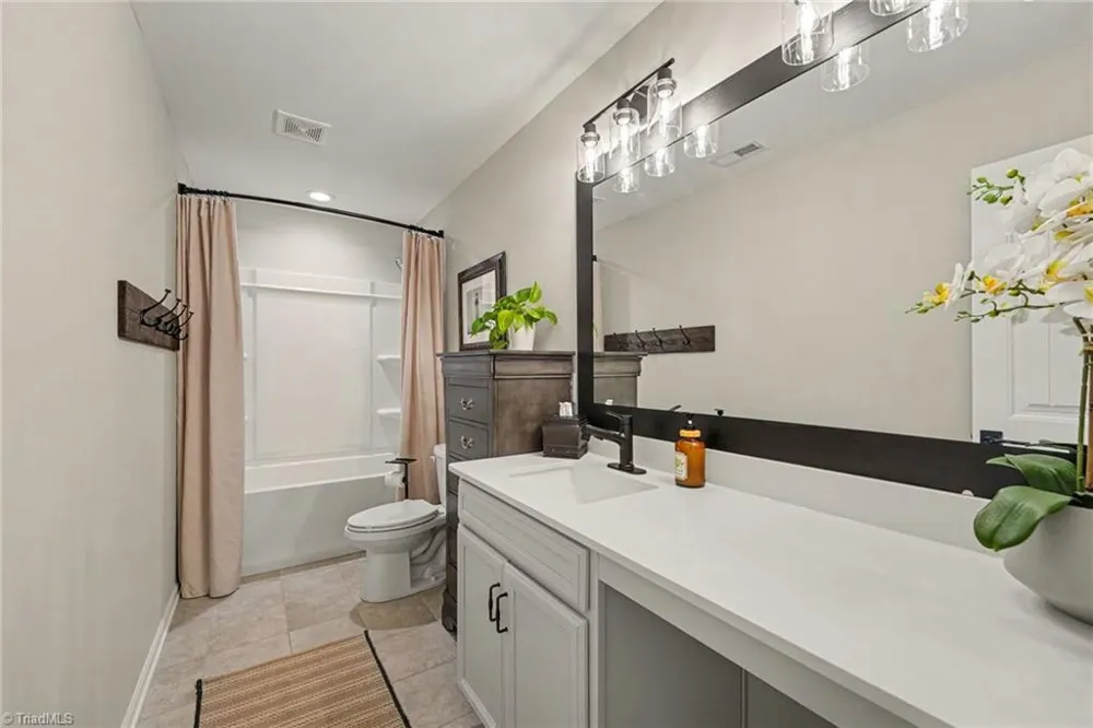 6475 Rogers Farm Road Pleasant Garden, NC 27313