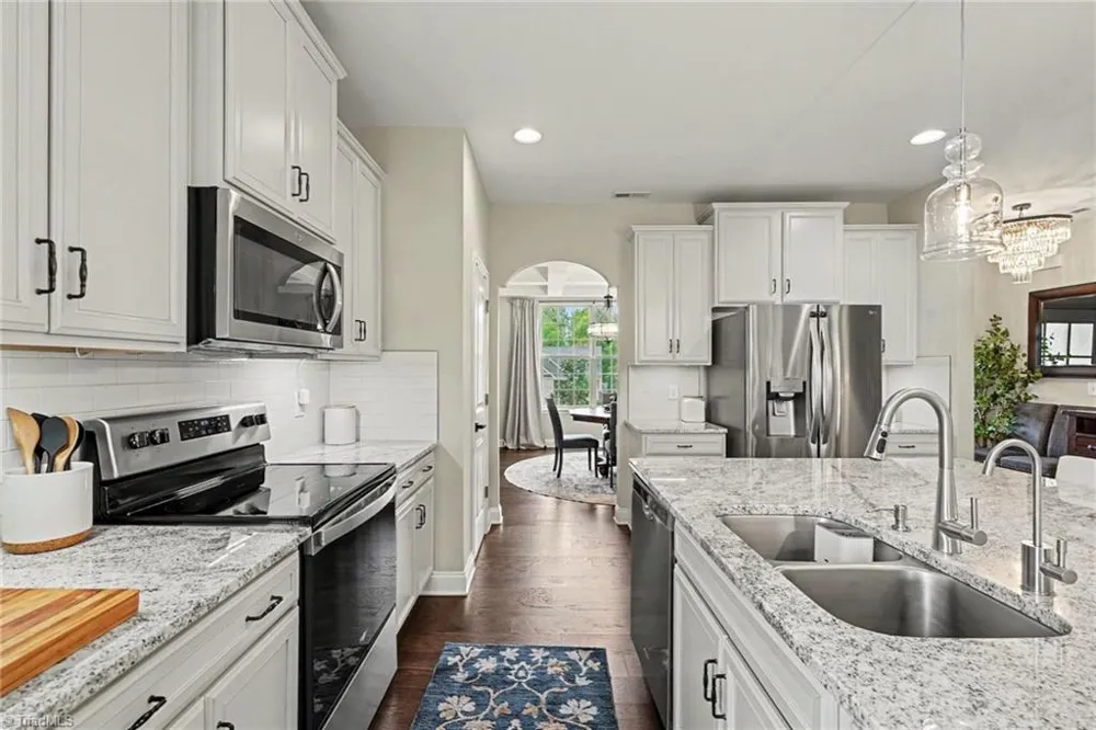 6475 Rogers Farm Road Pleasant Garden, NC 27313