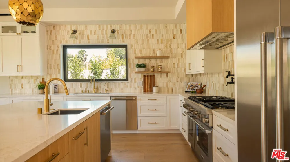 12427 Cumpston Street Los Angeles, CA 91607