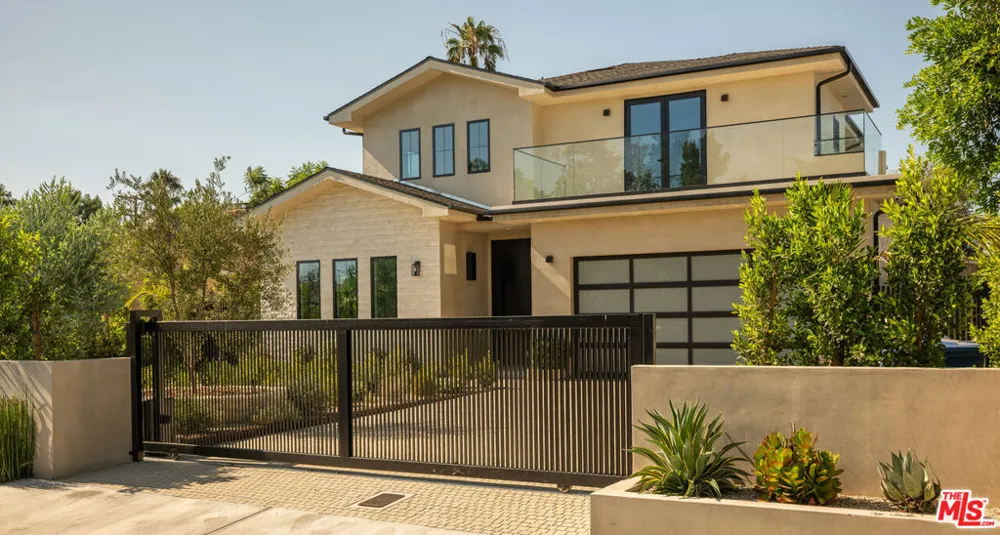 12427 Cumpston Street Los Angeles, CA 91607