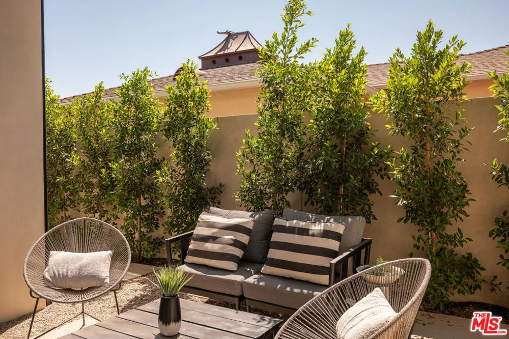 12427 Cumpston Street Los Angeles, CA 91607