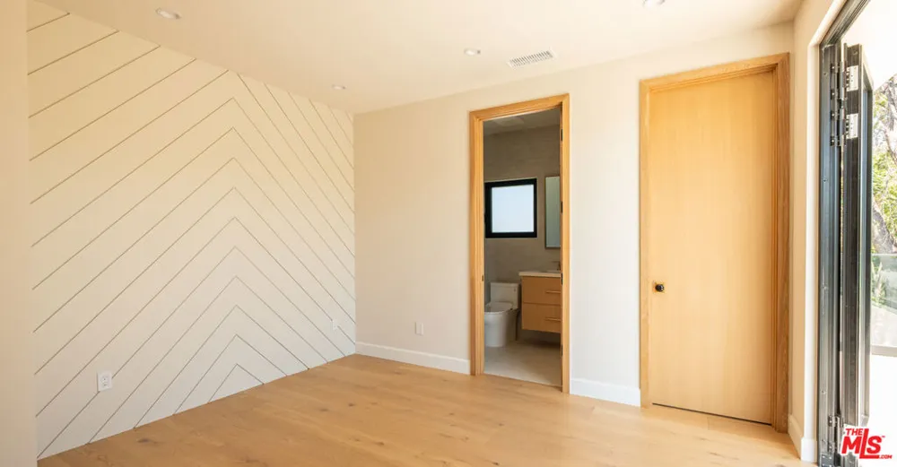 12427 Cumpston Street Los Angeles, CA 91607