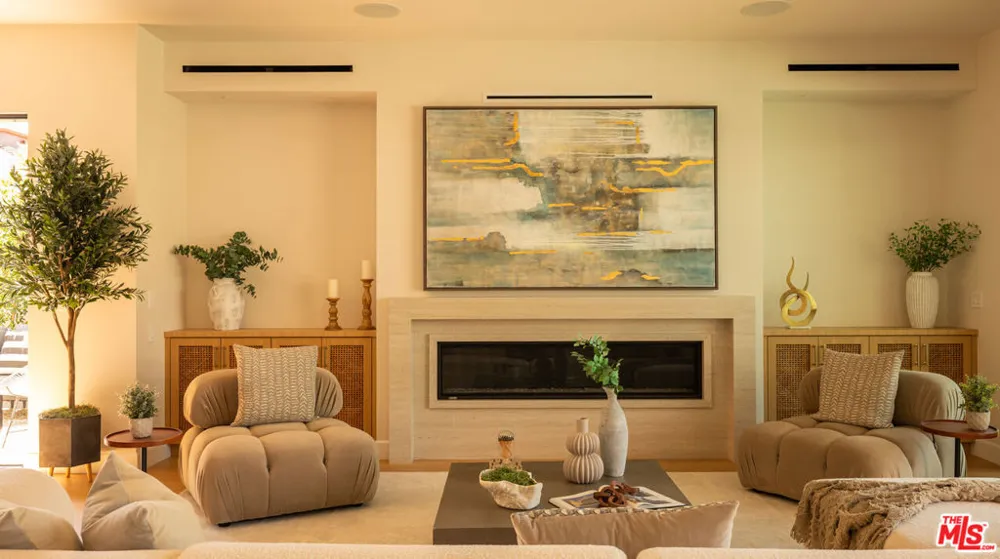 12427 Cumpston Street Los Angeles, CA 91607