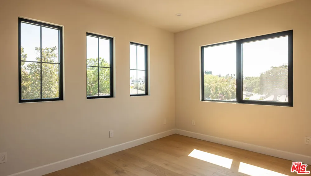 12427 Cumpston Street Los Angeles, CA 91607