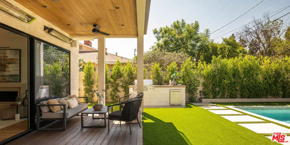 12427 Cumpston Street Los Angeles, CA 91607