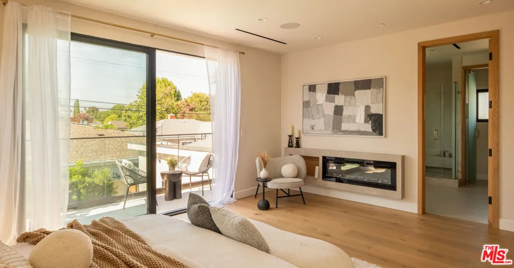 12427 Cumpston Street Los Angeles, CA 91607