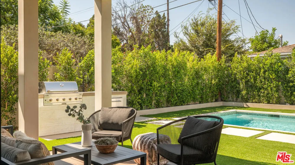 12427 Cumpston Street Los Angeles, CA 91607