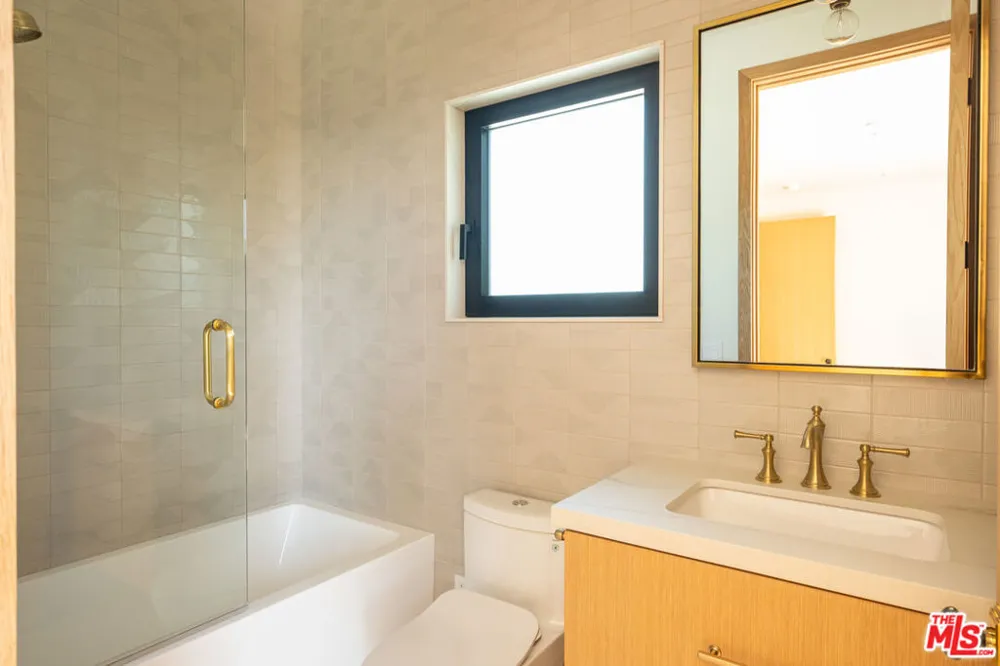 12427 Cumpston Street Los Angeles, CA 91607