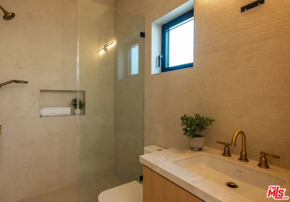 12427 Cumpston Street Los Angeles, CA 91607