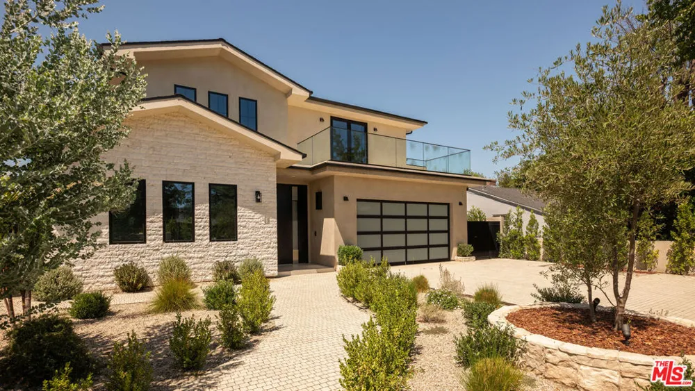 12427 Cumpston Street Los Angeles, CA 91607